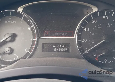 2015 Nissan Altima 2.5 S z USA, uszkodzony, nr VIN 1N4AL3AP0FN917739